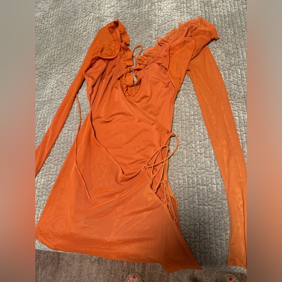 SOMMER MINI DRESS ORANGE- OUTCAST EXCLUSIVES - Picture 4 of 10